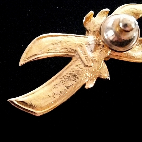 *BUNDLE* AVON Breast Cancer Awareness Pins - Picture 5 of 5